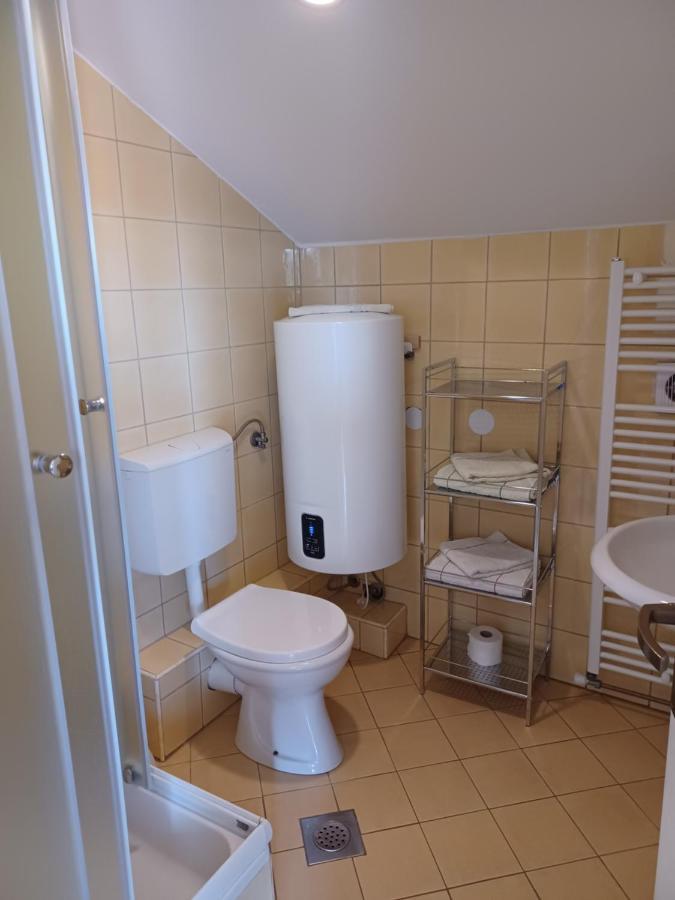 Apartman Alen Podhum Exteriör bild