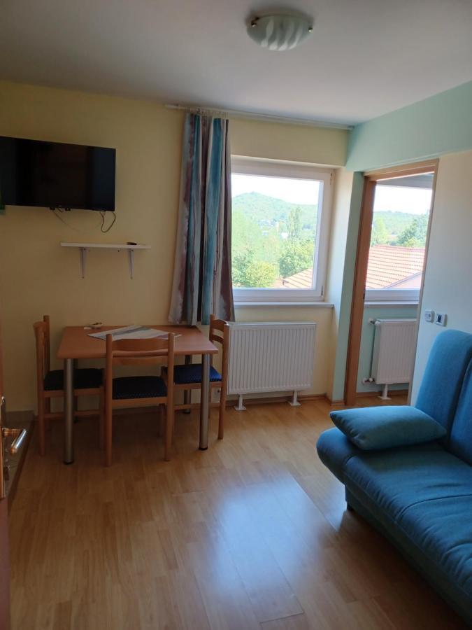 Apartman Alen Podhum Exteriör bild